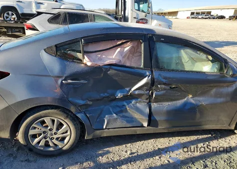 2019 Hyundai Elantra Se z USA, uszkodzony, nr VIN 5NPD74LF5KH493975